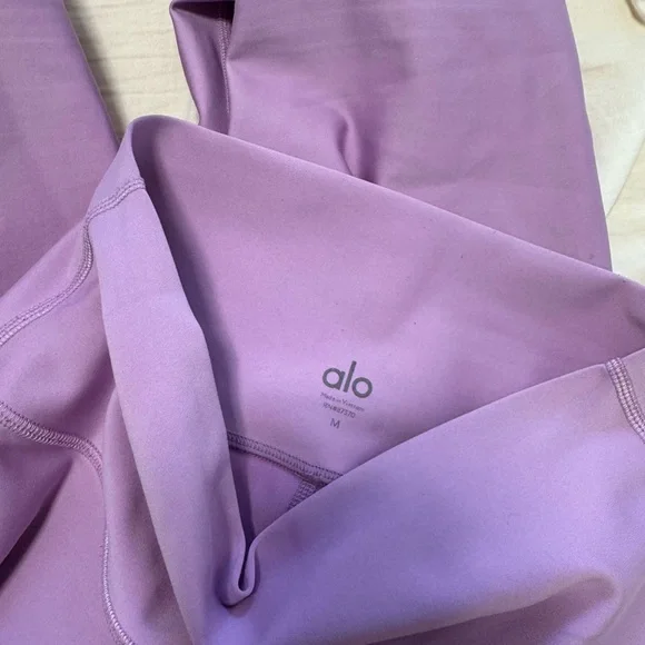 ALO Yoga Purple Women leggings - Picture 2 of 3